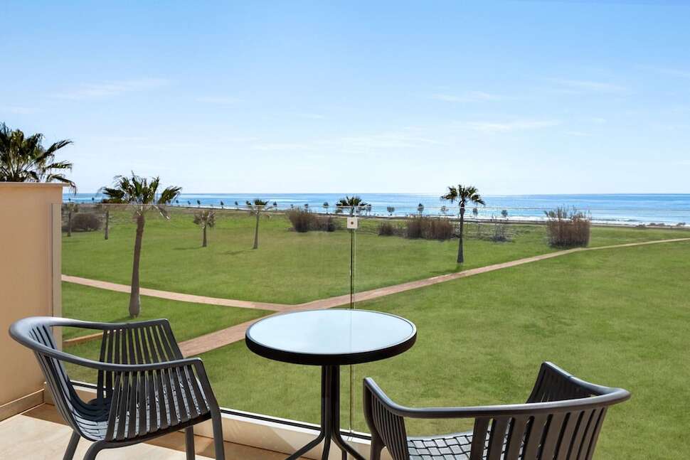 Een foto van Ramada Hotel & Suites by Wyndham Ayia Napa