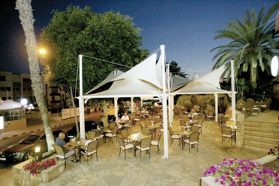 Een foto van Dionysos Central Hotel
