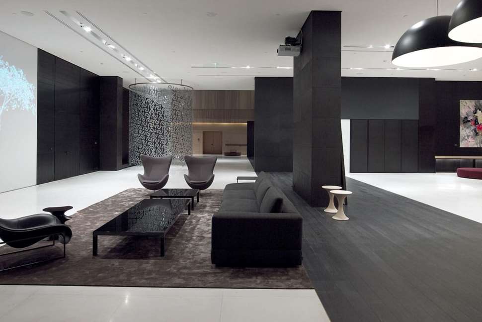Een foto van het interieur van The Met Hotel
