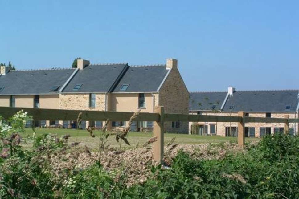 Een foto van de buitenkant van Les Hauts de la Houle