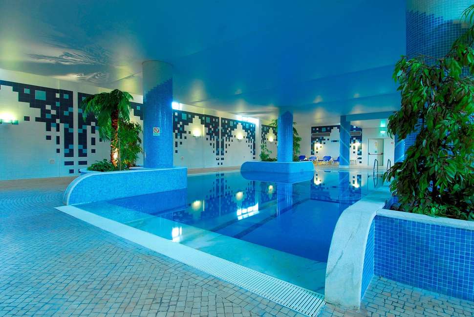 Een foto van het zwembad bij Aparthotel Oceanus