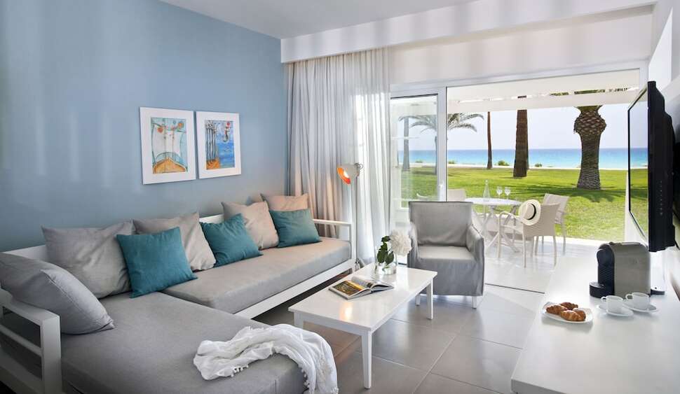 Een foto van Nissi Beach Resort