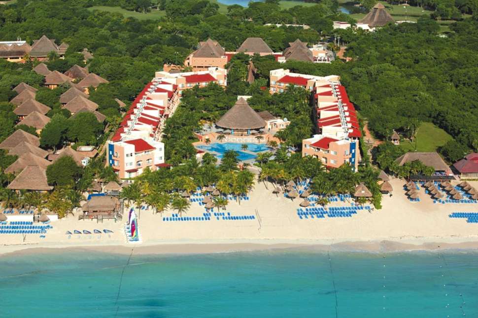 Een foto van de buitenkant van Viva Wyndham Azteca