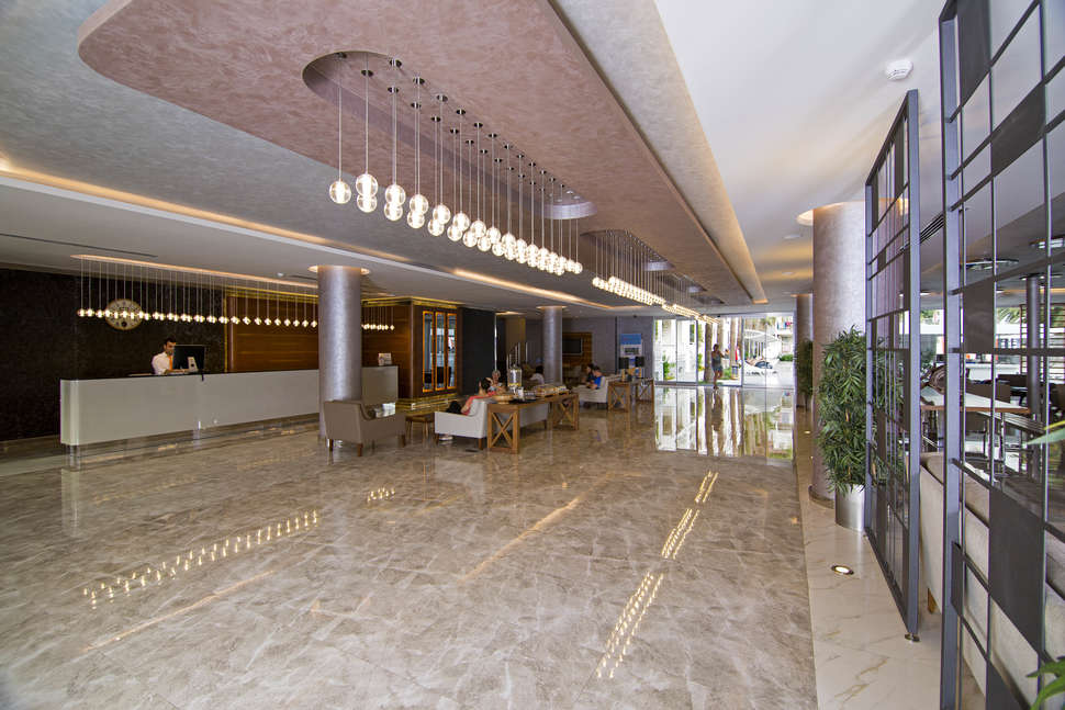 Een foto van het interieur van Mirage World