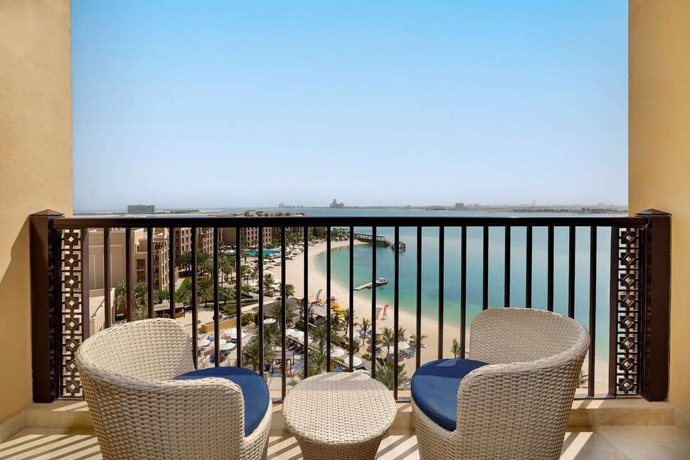 Ein Foto DoubleTree by Hilton Resort & Spa Marjan Island