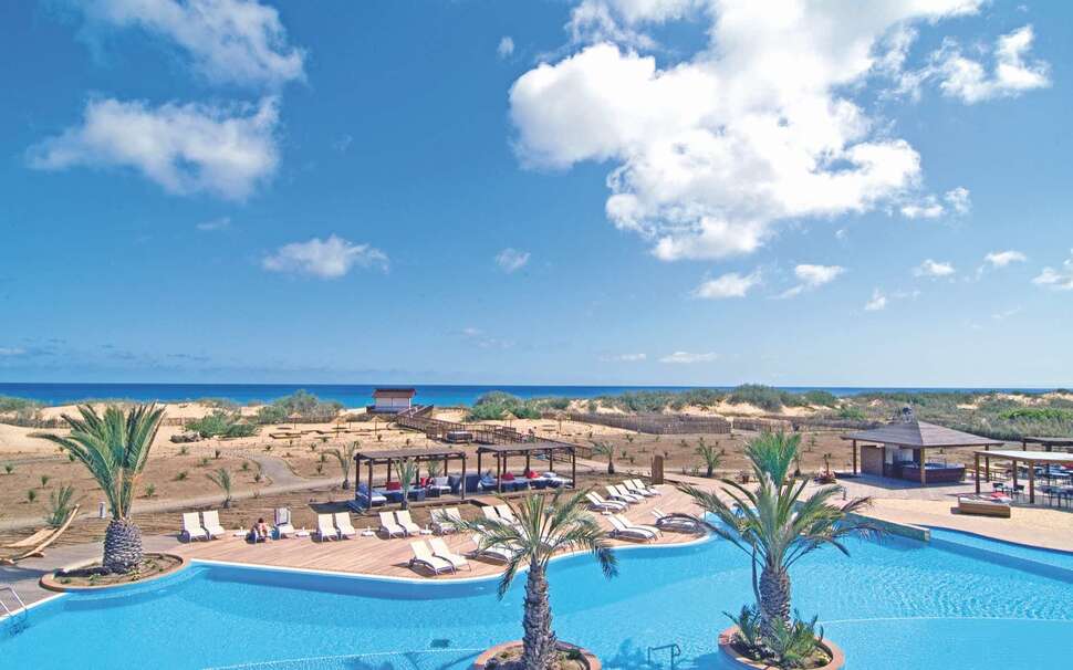 Een foto van het zwembad bij Pestana Porto Santo Beach Resort & Spa
