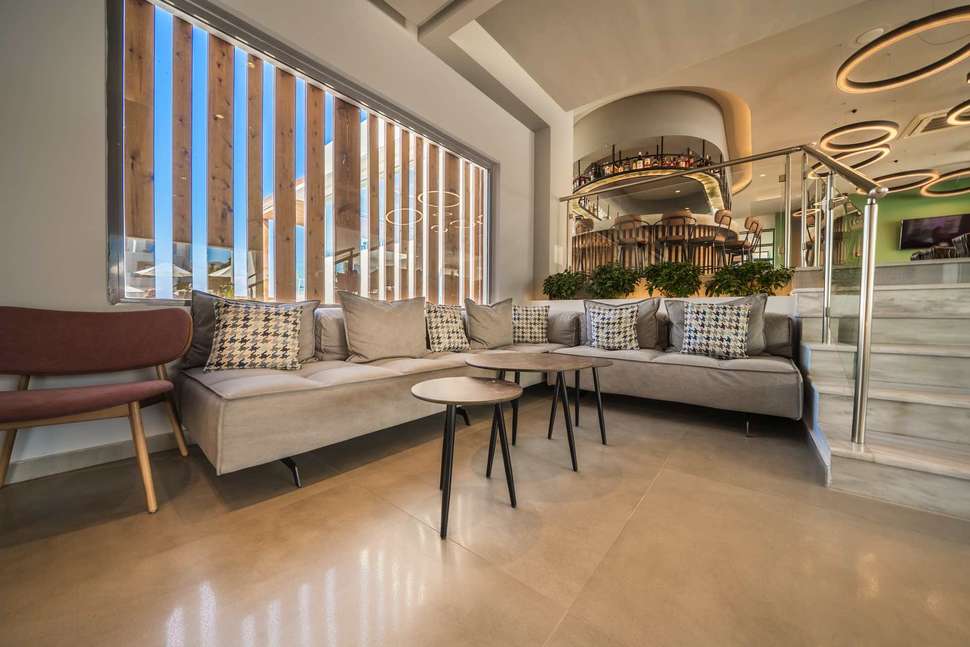 Een foto van het interieur van Harmony Crest Resort & Spa