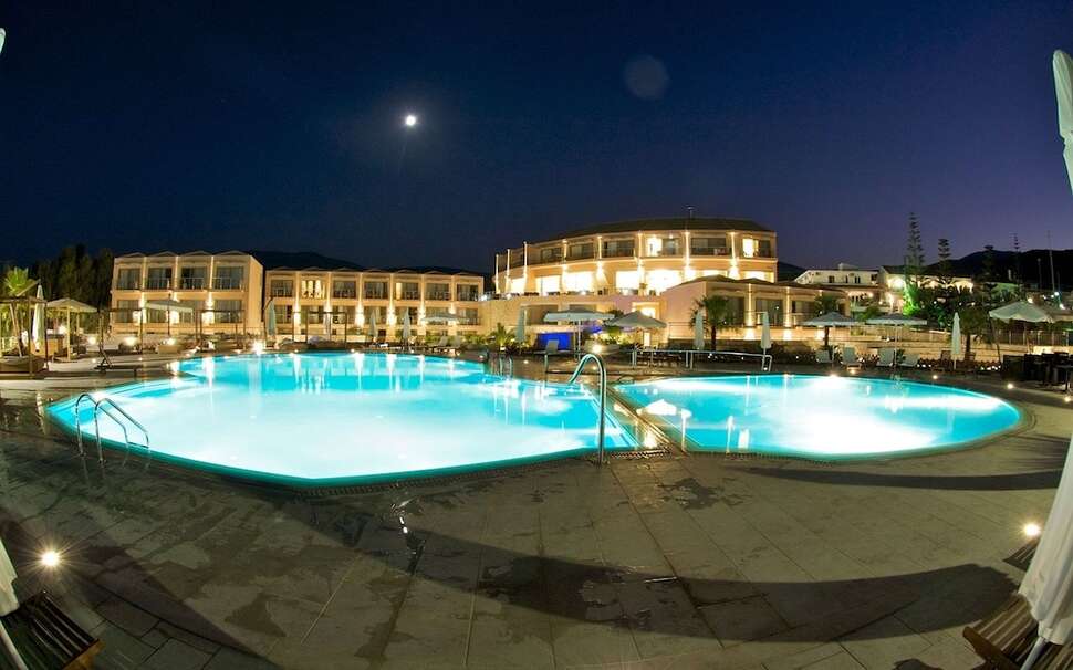 Ein Foto vom Pool im Ionian Emerald Resort