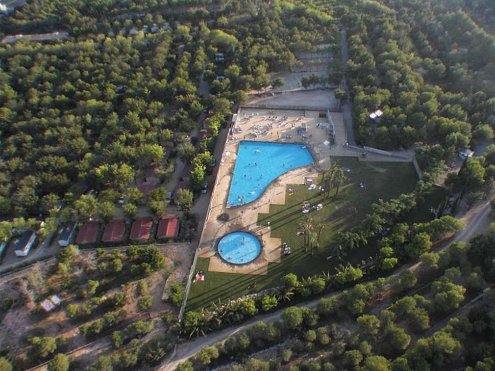 Een foto van het zwembad bij Camping Vilanova Park