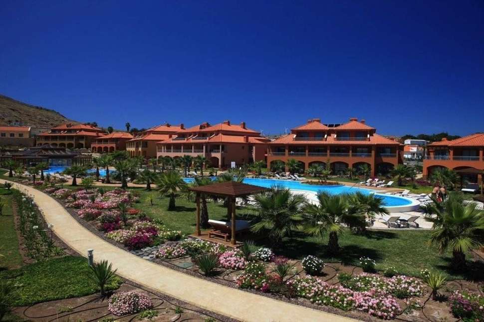 Een foto van het zwembad bij Pestana Porto Santo Beach Resort & Spa