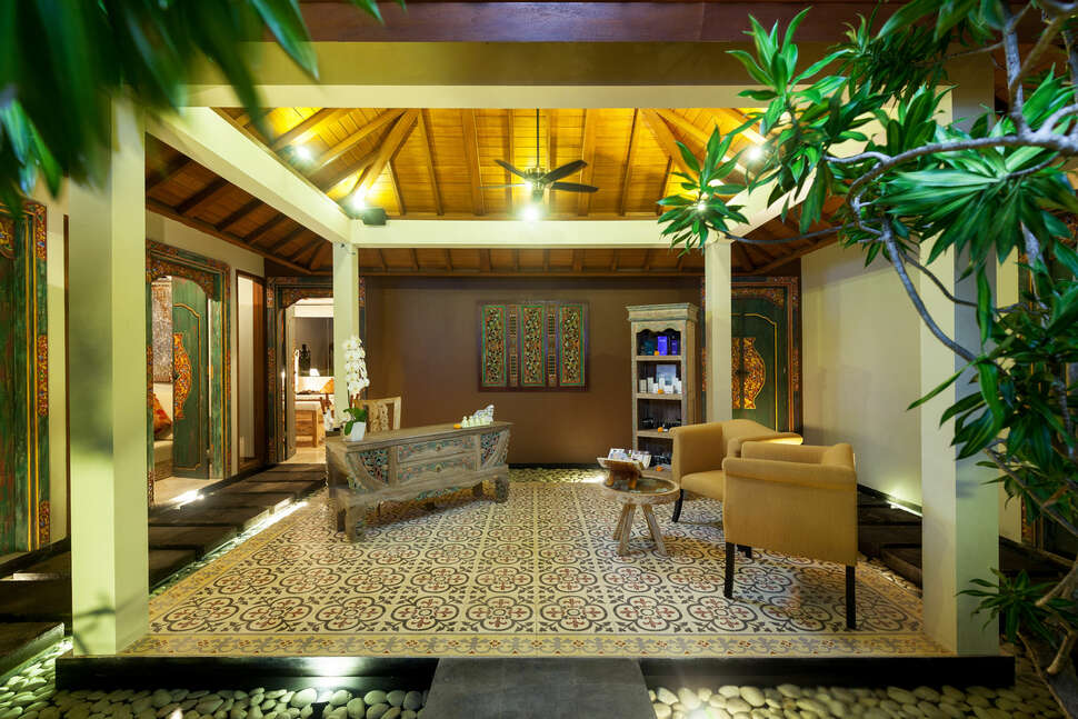 Een foto van The Royal Purnama