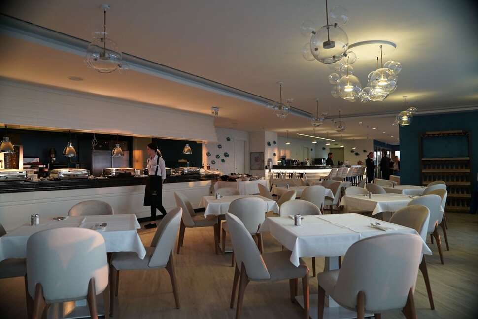 Een foto van de faciliteiten bij Almyros Beach Hotel
