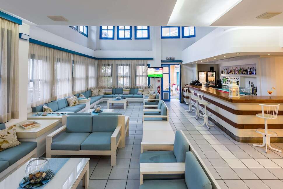 Een foto van het interieur van Hersonissos Central