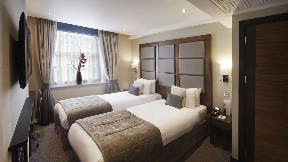 Ein Foto Wellington Hotel by Blue Orchid