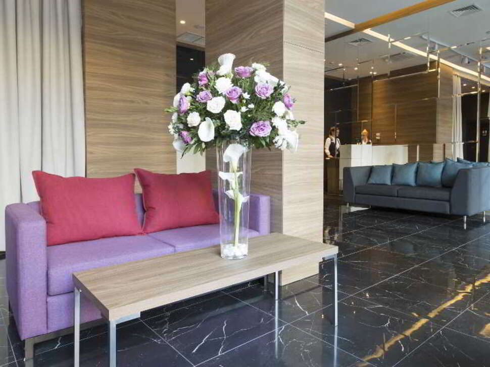 Een foto van het interieur van 88 Rooms Hotel
