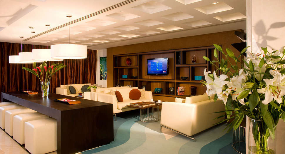 Een foto van het interieur van La Suite Dubai Hotel & Appartementen