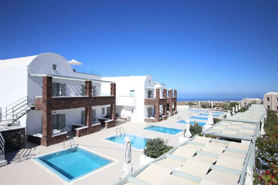 Een foto van de buitenkant van Astro Palace Hotel & Suites