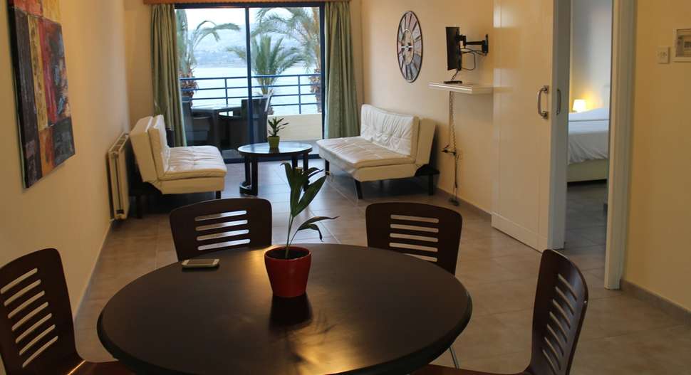 Een foto van Vrachia Beach Hotel & Suites