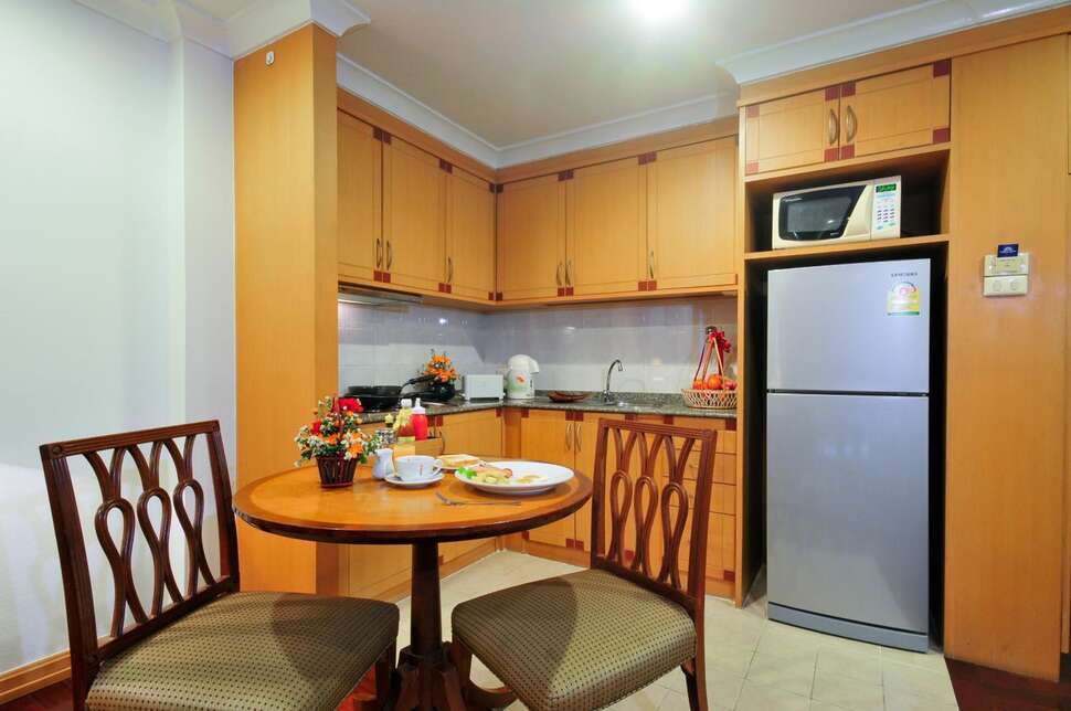 Ein Foto Admiral Suites Bangkok