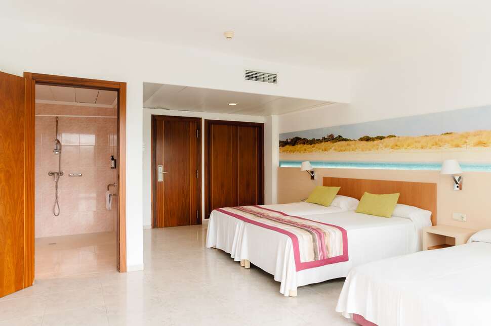 Een foto van Blue Sea Coral Beach
