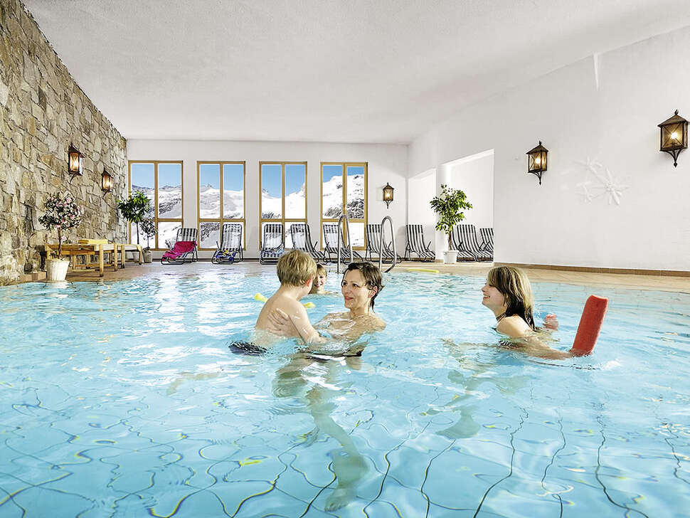 Ein Foto vom Pool im Berghotel Rudolfshutte