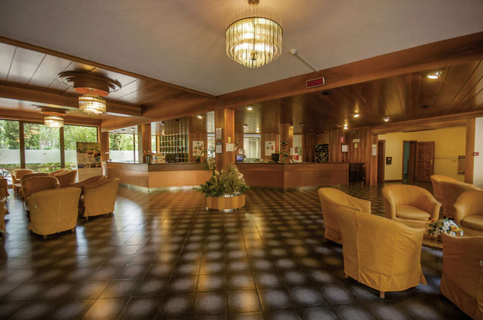 Een foto van het interieur van Hotel Royal Village