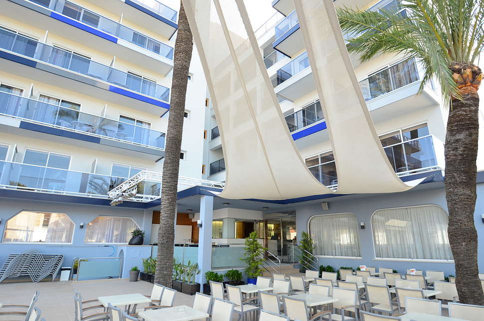 Een foto van het terras bij Hotel & Appartementen Vista Park