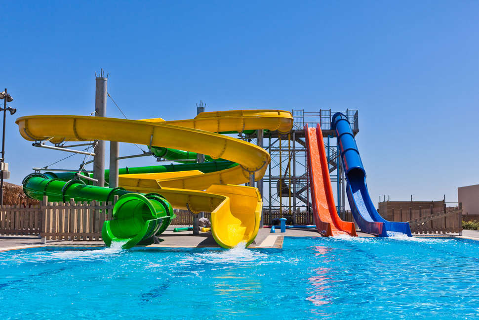 Een foto van het zwembad bij Blue Lagoon Resort