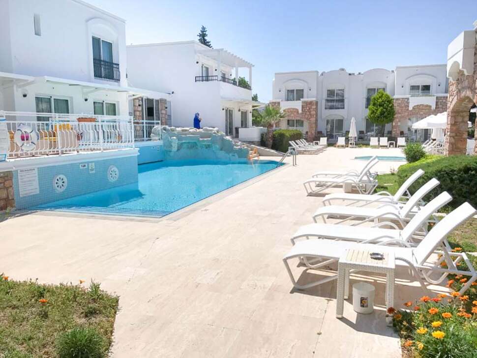 Een foto van het zwembad bij Costa Sariyaz Hotel
