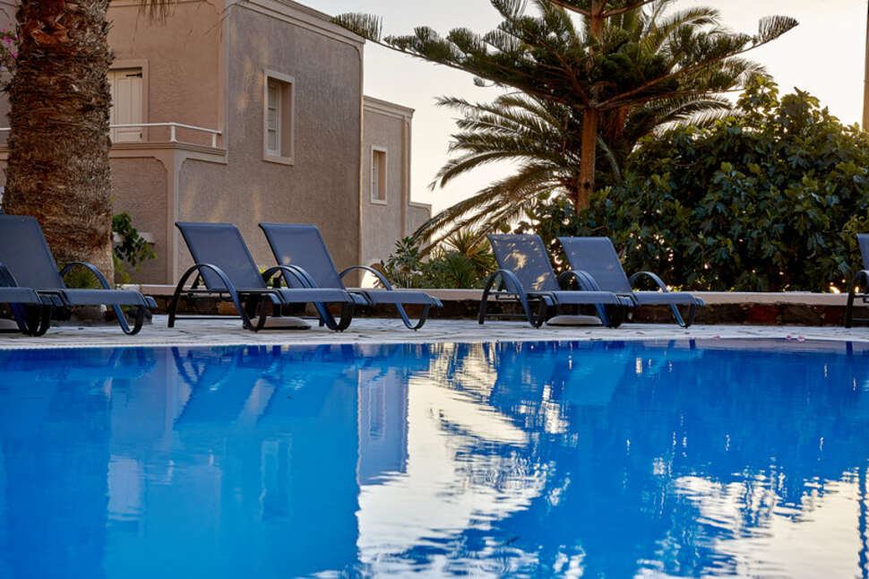 Een foto van het zwembad bij Terra Blue Hotel