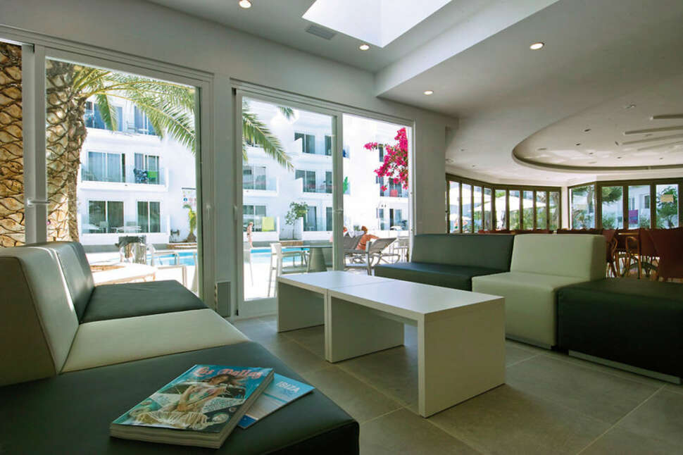 Een foto van het interieur van Balansat Resort
