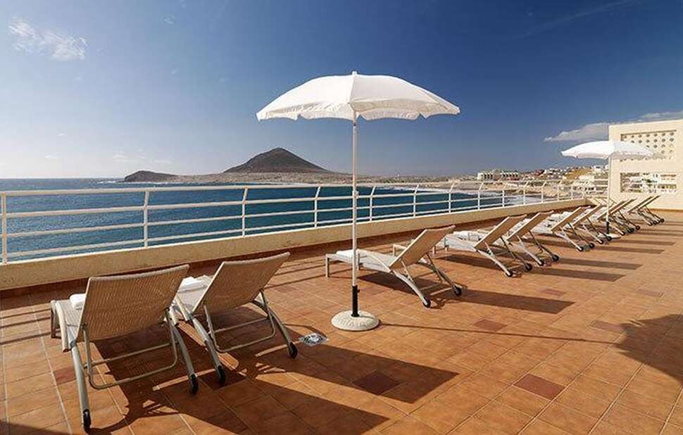 Een foto van het terras bij Hotel Medano
