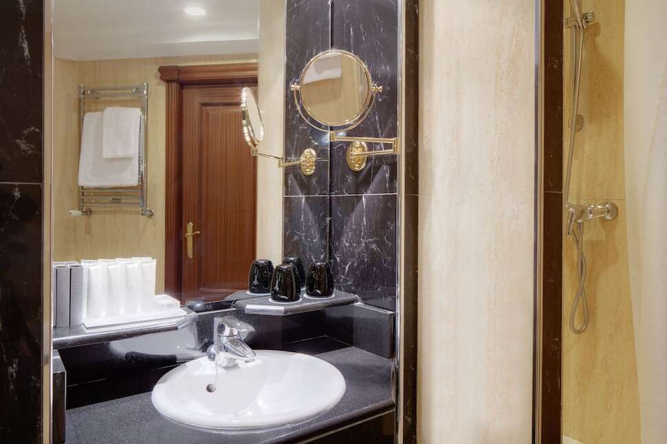 Ein Foto Melia White House Hotel Apartments