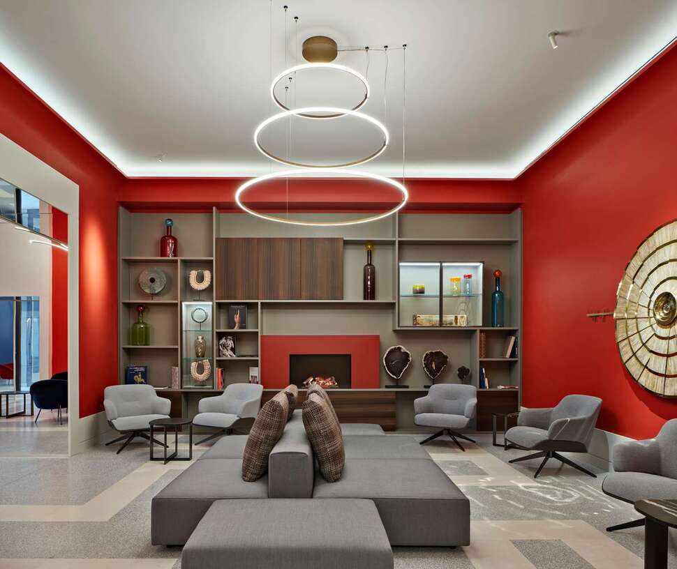 Ein Foto De Bonart Naples Curio Collection by Hilton