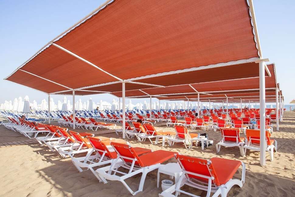 Een foto van het strand bij Side Orange Palace