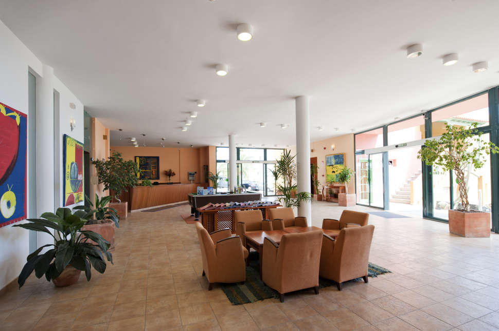 Een foto van het interieur van Appartementen La Caleta
