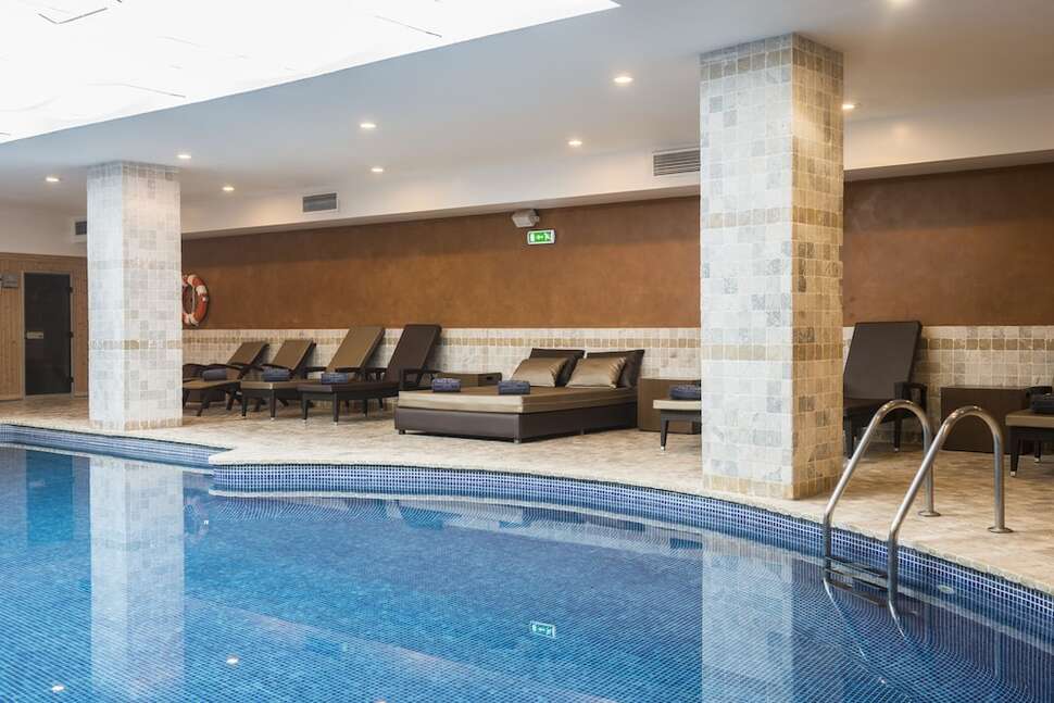 Ein Foto vom Pool im Vila Gale Albacora
