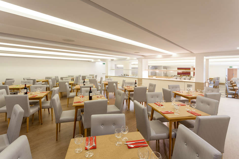 Een foto van de faciliteiten bij Hotel Londres