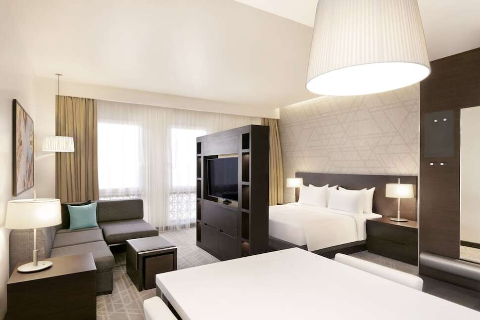 Ein Foto Hyatt Place Dubai Wasl District Hotel & Residences