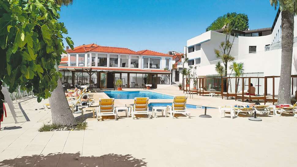 Ein Foto vom Pool im Miramar Hotel & Spa