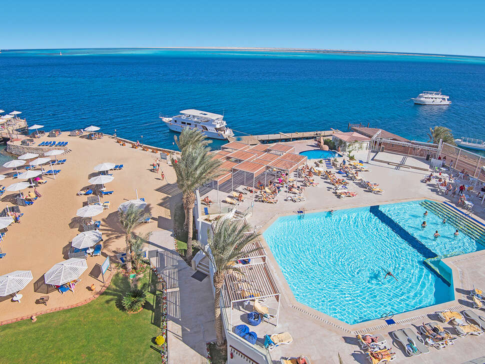 Een foto van het zwembad bij Sunrise Holidays Resort