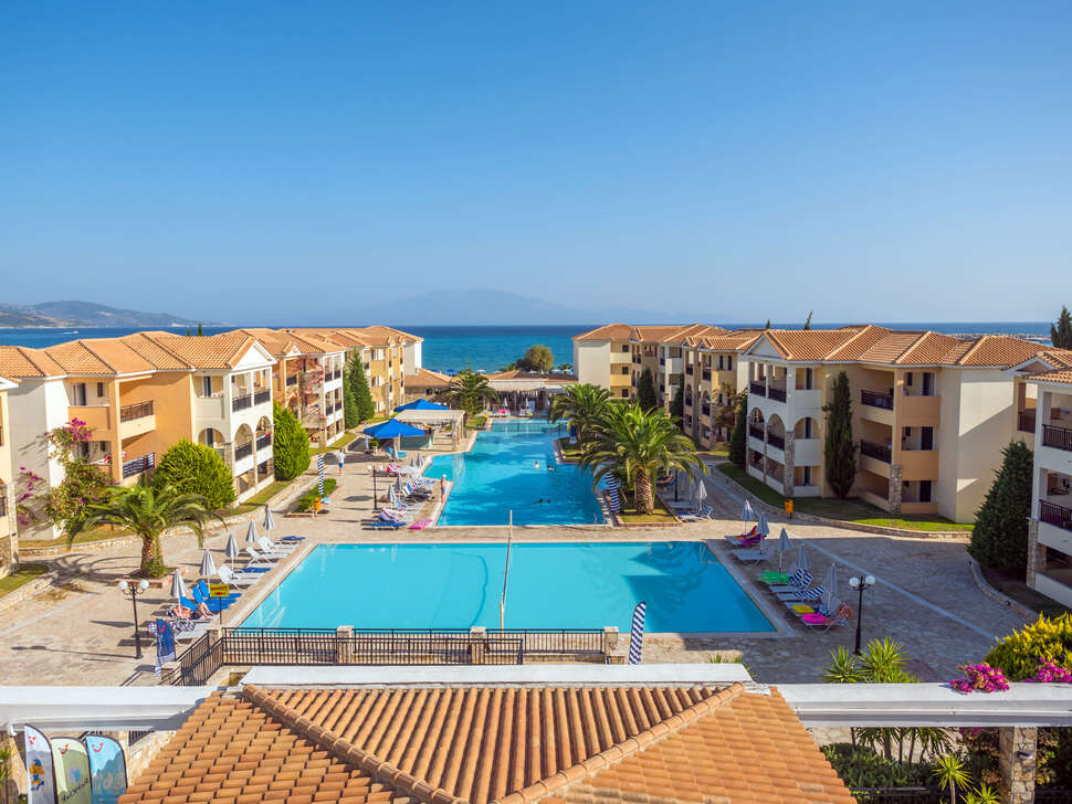 Een foto van het zwembad bij Alykanas Village Resort