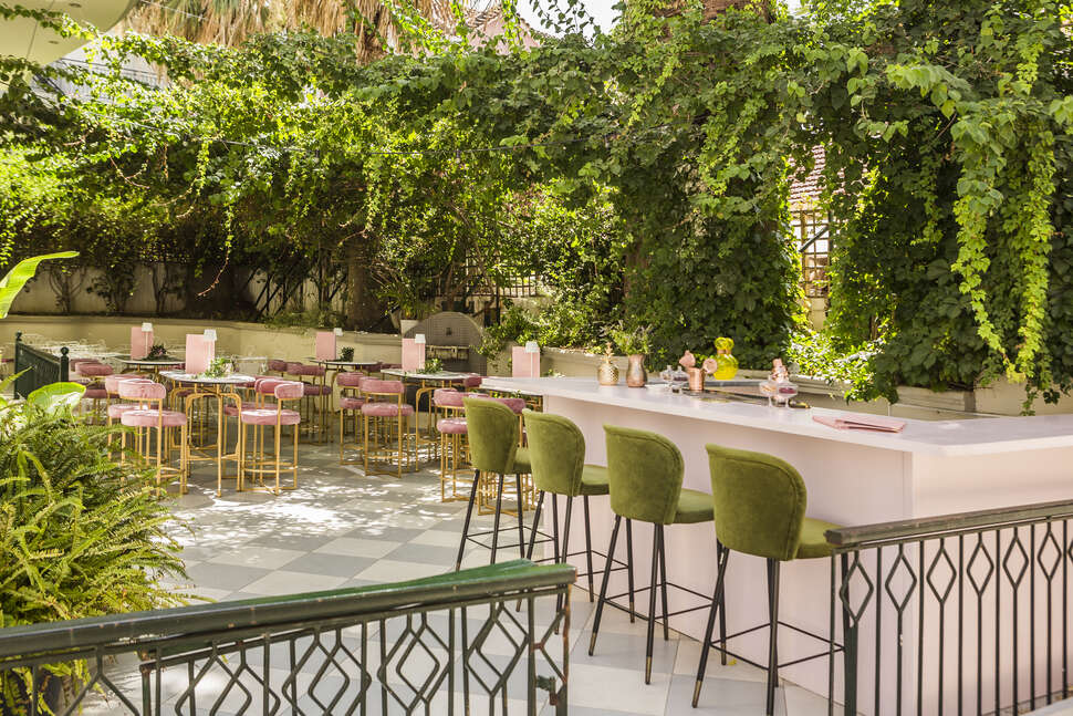 Ein Foto The Alley Hotel