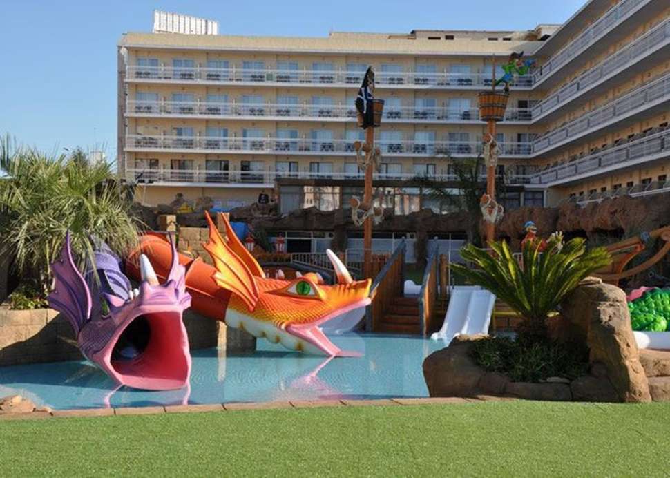 Ein Foto vom Pool im Hotel Evenia Olympic Palace