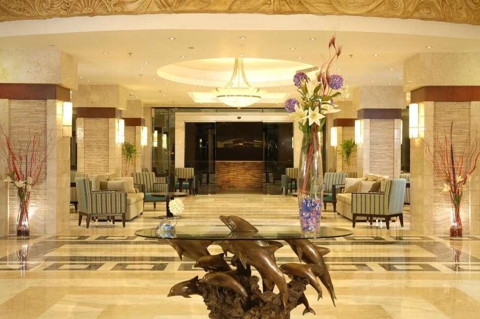 Een foto van het interieur van Xperience Sea Breeze Resort