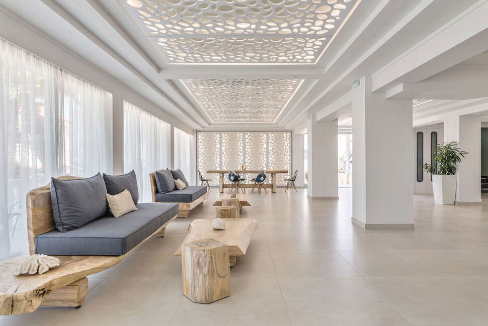 Een foto van het interieur van Kokkari Beach
