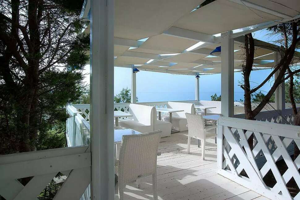 Een foto van het terras bij Sentido Sunrise Beach