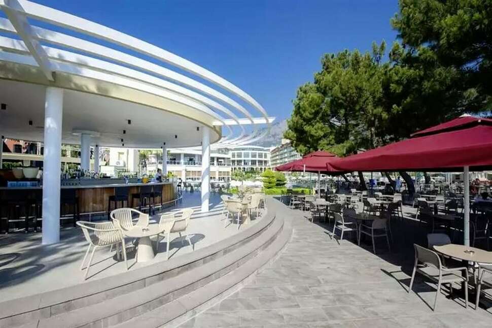 Ein Foto von der Terrasse im Akra Kemer