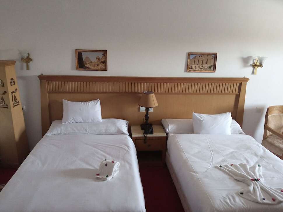 Een foto van Regency Pyramids Hotel