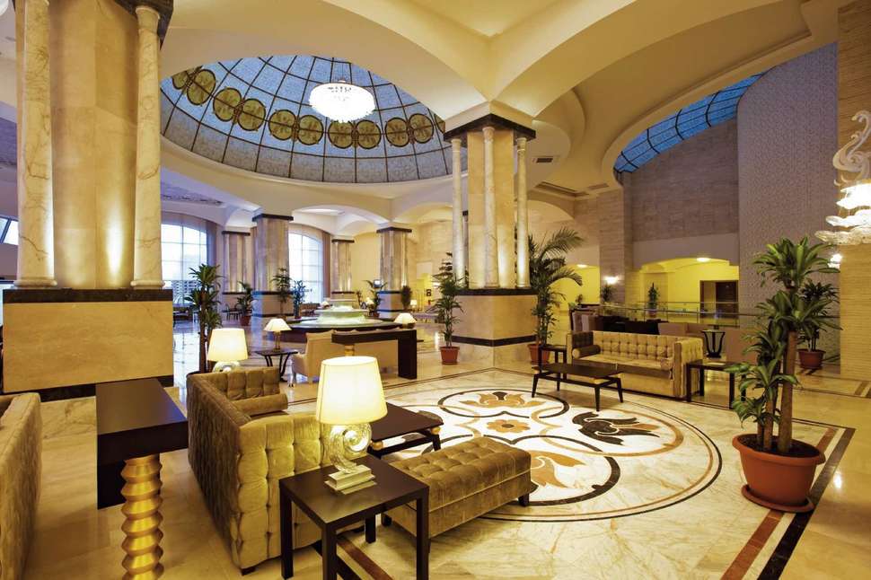 Een foto van het interieur van Hotel Melas Lara